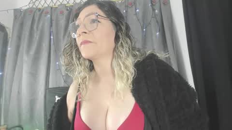 Snapshot of evasaenz21 chatting on October 20, 7:17 pm evasaenz online show from October 20, 7:17 pm