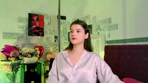 Snapshot of evathopson chatting on March 8, 11:24 am Eva  next stream -  - 1600 UTC2000  online show from March 8, 11:24 am