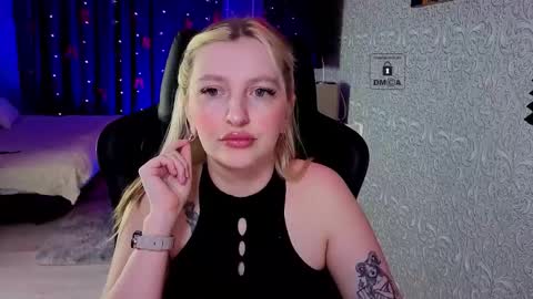 evavibe online show from February 9, 6:21 pm