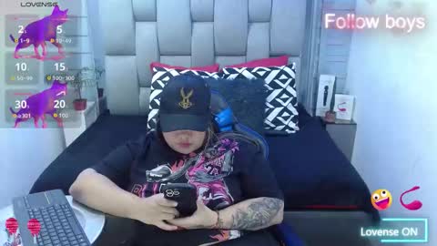 evelin zaens online show from December 16, 5:13 am