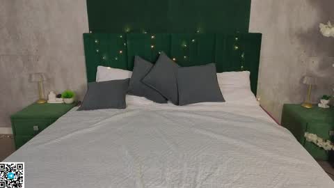 Evelina online show from April 3, 1:14 am