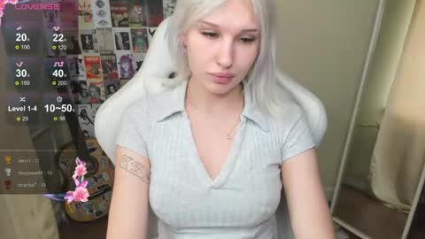 Evelina online show from May 31, 2:28 am