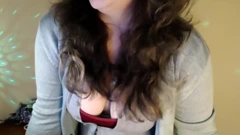 Snapshot of evelineli chatting on February 21, 2:48 pm Lydia online show from February 21, 2:48 pm