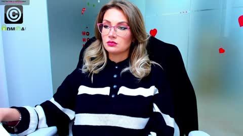 evelyne_rose online show from December 30, 5:15 am