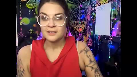 Aly online show from December 8, 9:41 pm