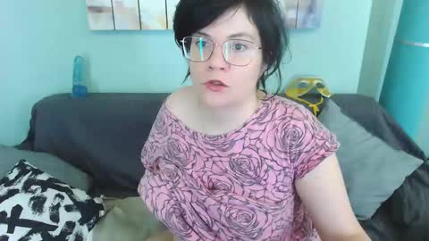 Everly online show from February 12, 10:56 am