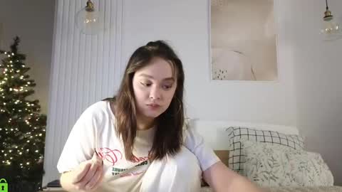 Snapshot of evi_woow chatting on December 10, 9:54 pm evi_woow online show from December 10, 9:54 pm