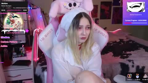 Snapshot of evie_rosen chatting on December 30, 8:58 pm Evie online show from December 30, 8:58 pm