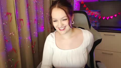 Snapshot of eviik chatting on February 28, 8:39 pm Lessie online show from February 28, 8:39 pm