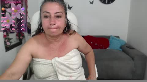 Snapshot of evil_stepmothers chatting on January 27, 9:11 pm Pamela online show from January 27, 9:11 pm