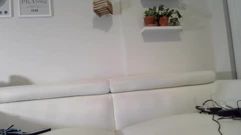 Snapshot of evillers1 chatting on March 6, 11:53 pm Badblondebunny online show from March 6, 11:53 pm