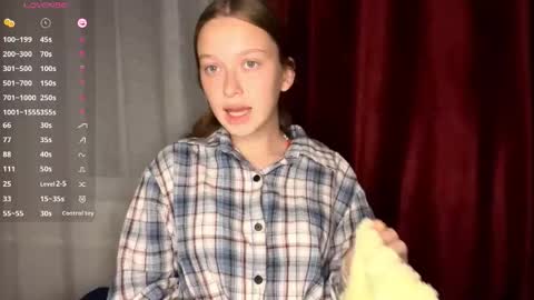 Snapshot of evonnesilvestre chatting on September 18, 3:21 pm Eva online show from September 18, 3:21 pm