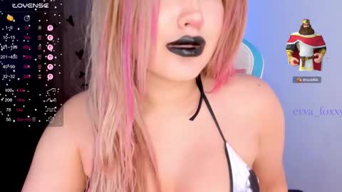 evva_foxxy online show from October 28, 2:45 pm