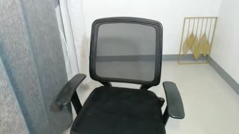 exotic_abby69 online show from October 10, 1:38 pm