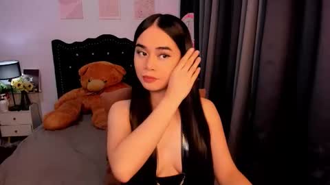 chloee online show from November 9, 9:27 am