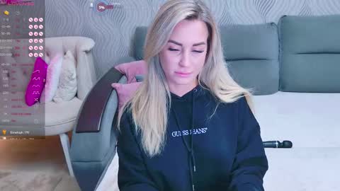 Anna online show from November 3, 4:27 am