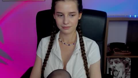 Maya online show from September 17, 6:44 am