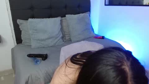 Snapshot of eymmy_24 chatting on September 10, 2:55 am eymmy_24 online show from September 10, 2:55 am