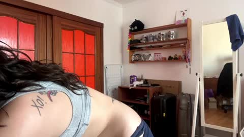 Loly online show from May 22, 3:10 pm