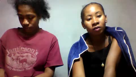 faiqua95 online show from April 19, 6:10 pm