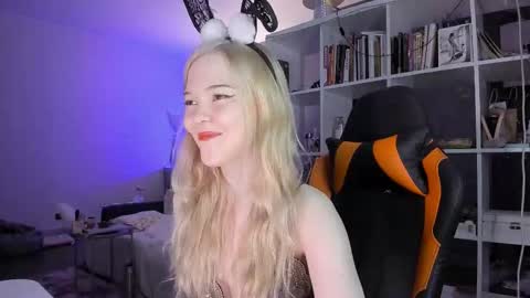 fairy_casey online show from October 28, 10:47 pm