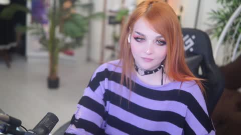 faith_chan online show from January 11, 7:28 am