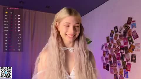 Emilia online show from February 21, 4:18 am