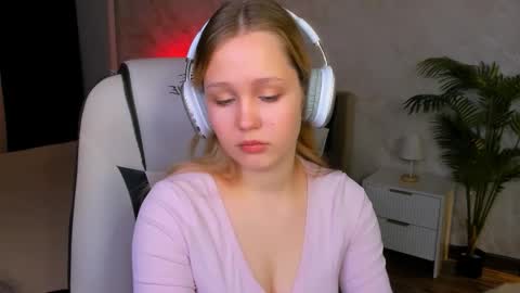 Lane   online show from February 3, 6:22 am