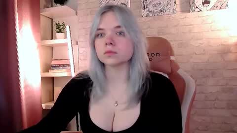 Snapshot of fancybella chatting on October 3, 1:49 pm Bella online show from October 3, 1:49 pm