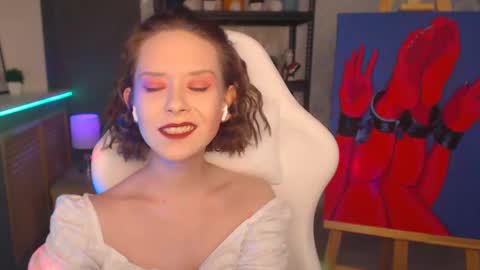 Fascinating   Eyes online show from December 19, 7:29 pm