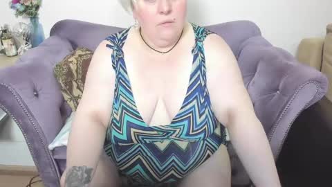 fashiona online show from April 20, 9:18 pm