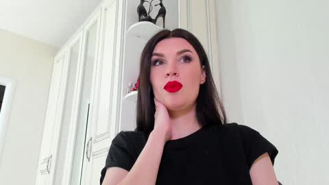 Snapshot of femdomheels chatting on December 30, 2:51 pm femdomheels online show from December 30, 2:51 pm