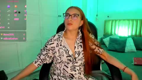 Snapshot of fer_angel_ chatting on February 25, 2:26 pm Fernanda online show from February 25, 2:26 pm