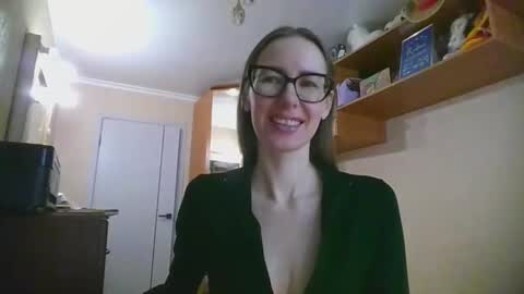 feraliss online show from November 20, 10:38 am