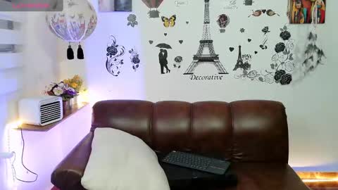 FernandaEloisa online show from February 15, 7:50 pm