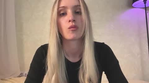 Lisa online show from October 2, 12:10 pm