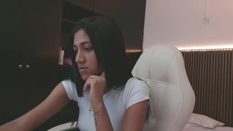 Freyja  online show from April 11, 6:33 pm