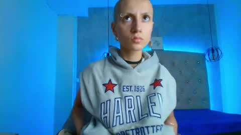   online show from September 24, 11:42 am