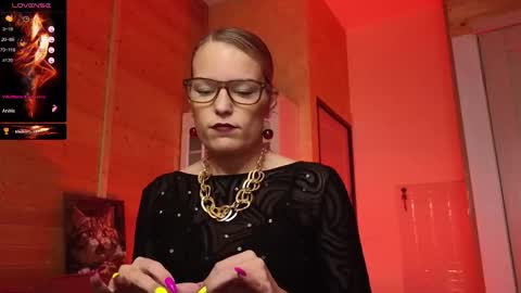 Lady online show from January 9, 3:05 pm