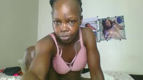 Snapshot of fine_melanin chatting on September 16, 6:38 pm caro online show from September 16, 6:38 pm