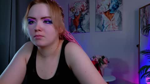 Fiona online show from March 4, 9:43 pm