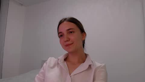 fireflies_fly_ online show from October 1, 6:13 pm