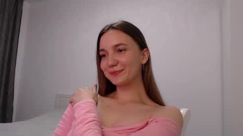 fireflies_fly_ online show from November 10, 6:14 pm