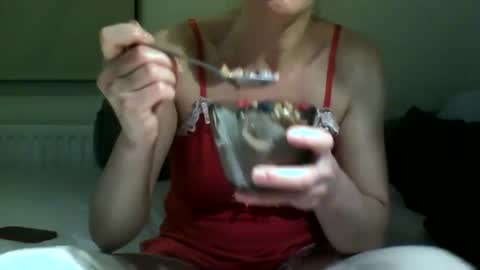 Fitbut online show from December 23, 7:41 pm