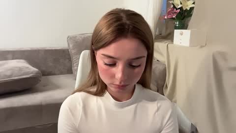 Snapshot of floret_joy chatting on October 4, 2:22 pm ALICE online show from October 4, 2:22 pm