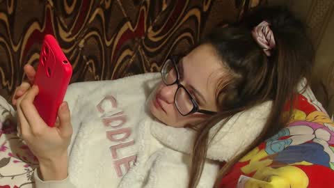 say meow and send tip  online show from March 2, 7:52 pm