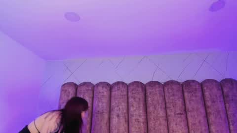  FLUFFY BUBBLE  online show from March 5, 5:07 am