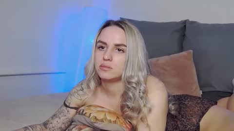 Foxy Kimmi online show from March 10, 6:28 am