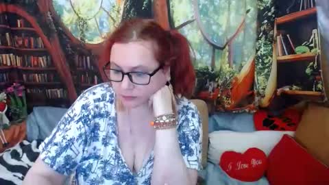 foxydesiree online show from June 2, 7:42 am