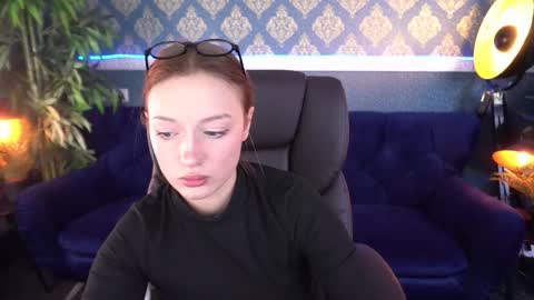 Maya online show from October 6, 1:06 pm